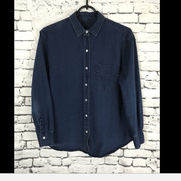 Everlane Tops - EVERLANE dark denim chambray button down small